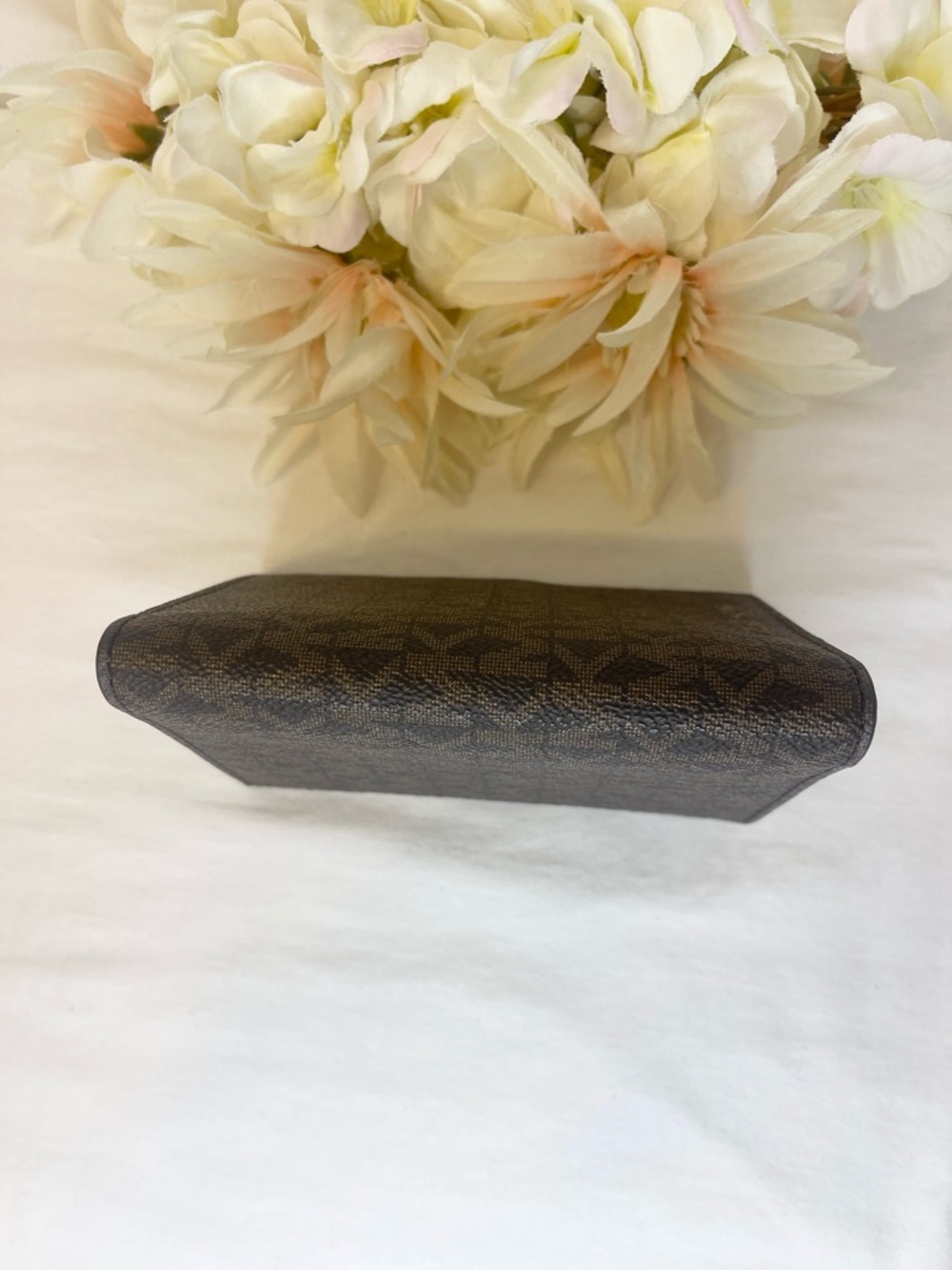 Michael Kors NWOT Brown MK Signature Passport Card Holder - Picture 6 of 6